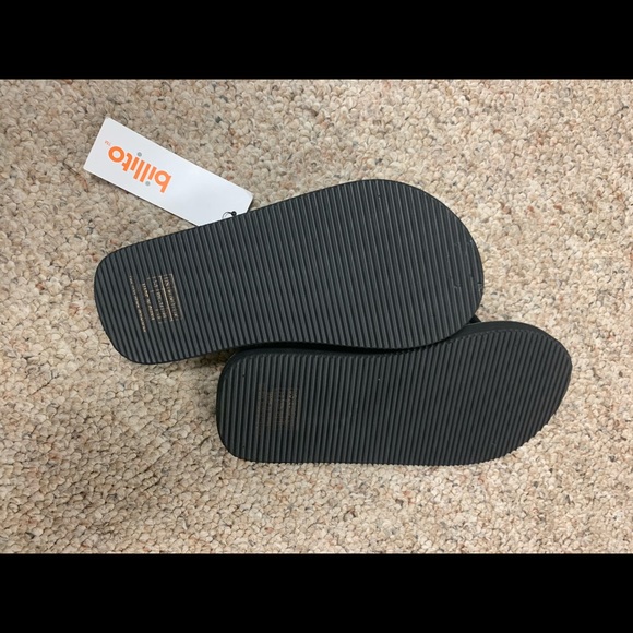 Billito black flip flops - Picture 2 of 2